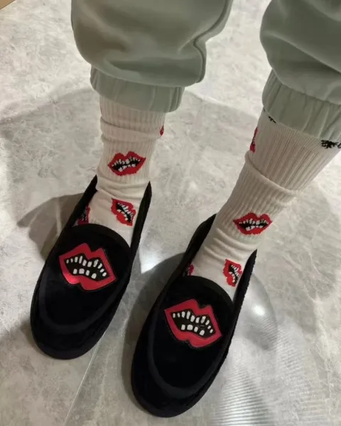 Moschino Lip Print Loafers Black with Red Lips Socks Set - 1