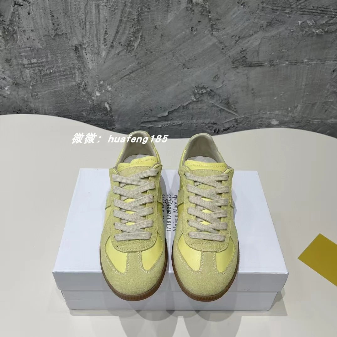 Light Yellow