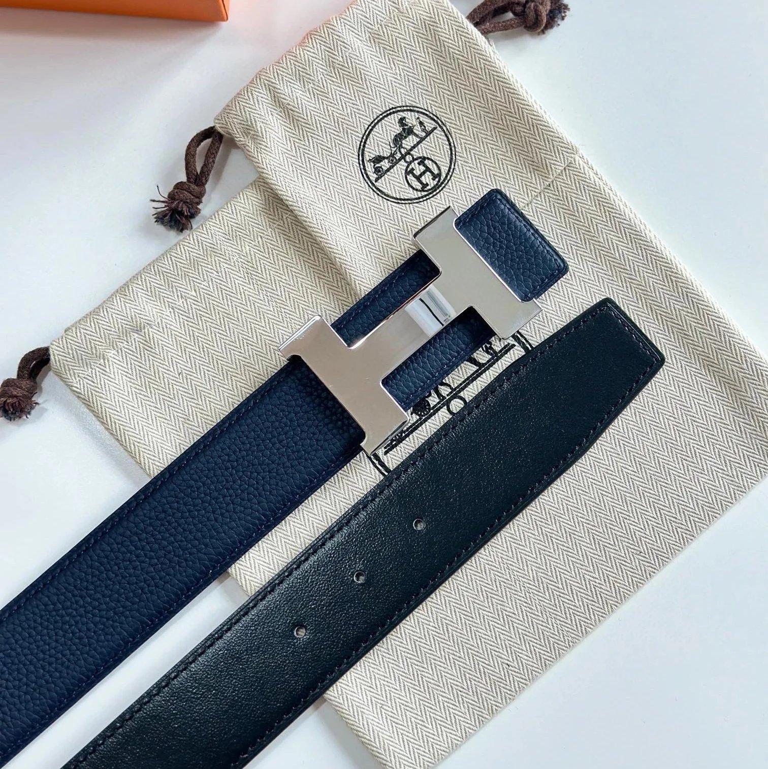 No.19 Blue Leather / Polished Silver Buckle (Lychee Grain)