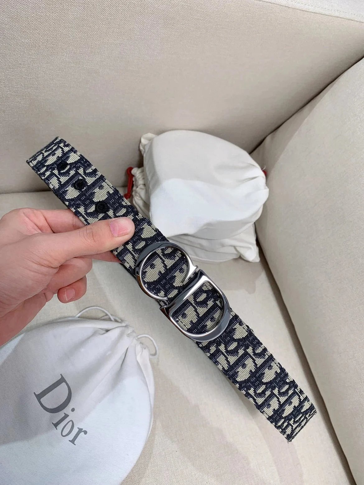 (No. 63) High version series, high-end quality cowhide, classic embroidered top layer cowhide and bottom leather matching, genuine mold opening, palladium plated premium pure steel buckle, width 3.5cm