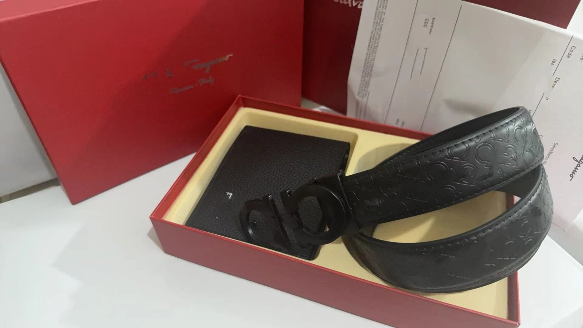 Ferragamo Belts Gancini Buckle Belt and Wallet Gift Set — Horseshoe black buckle set