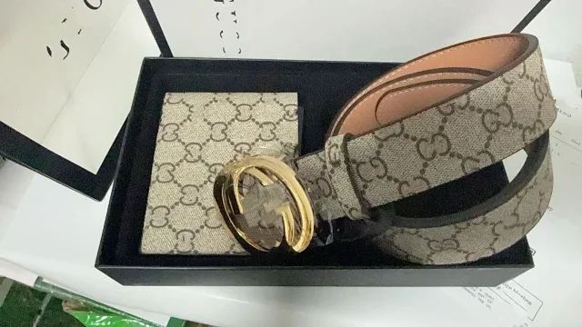 Ferragamo Belts Gancini Buckle Belt and Wallet Gift Set product detail image 5