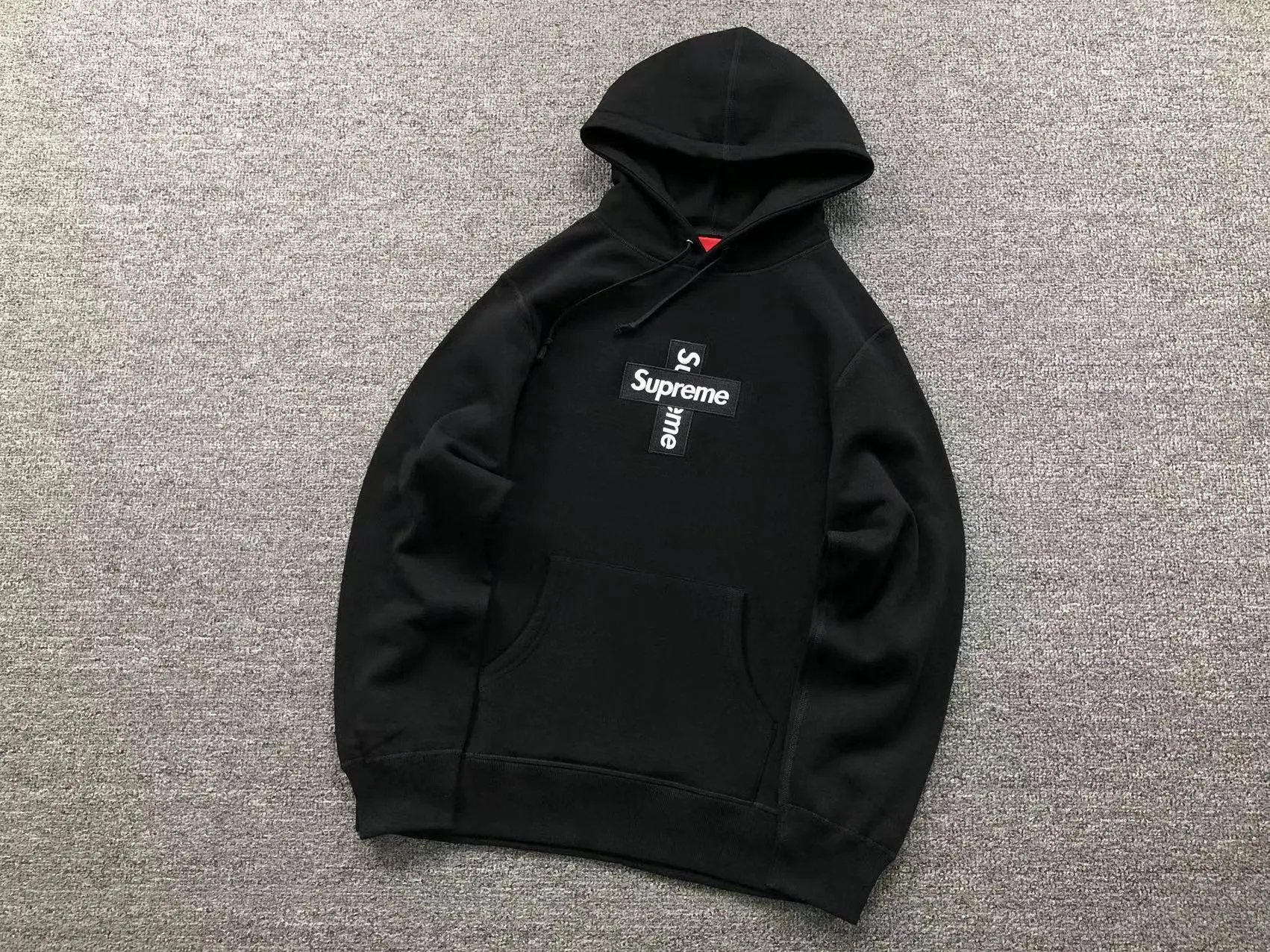 E527#Cross Black