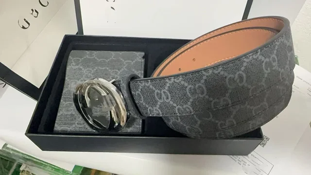 Ferragamo Belts Gancini Buckle Belt and Wallet Gift Set product detail image 9