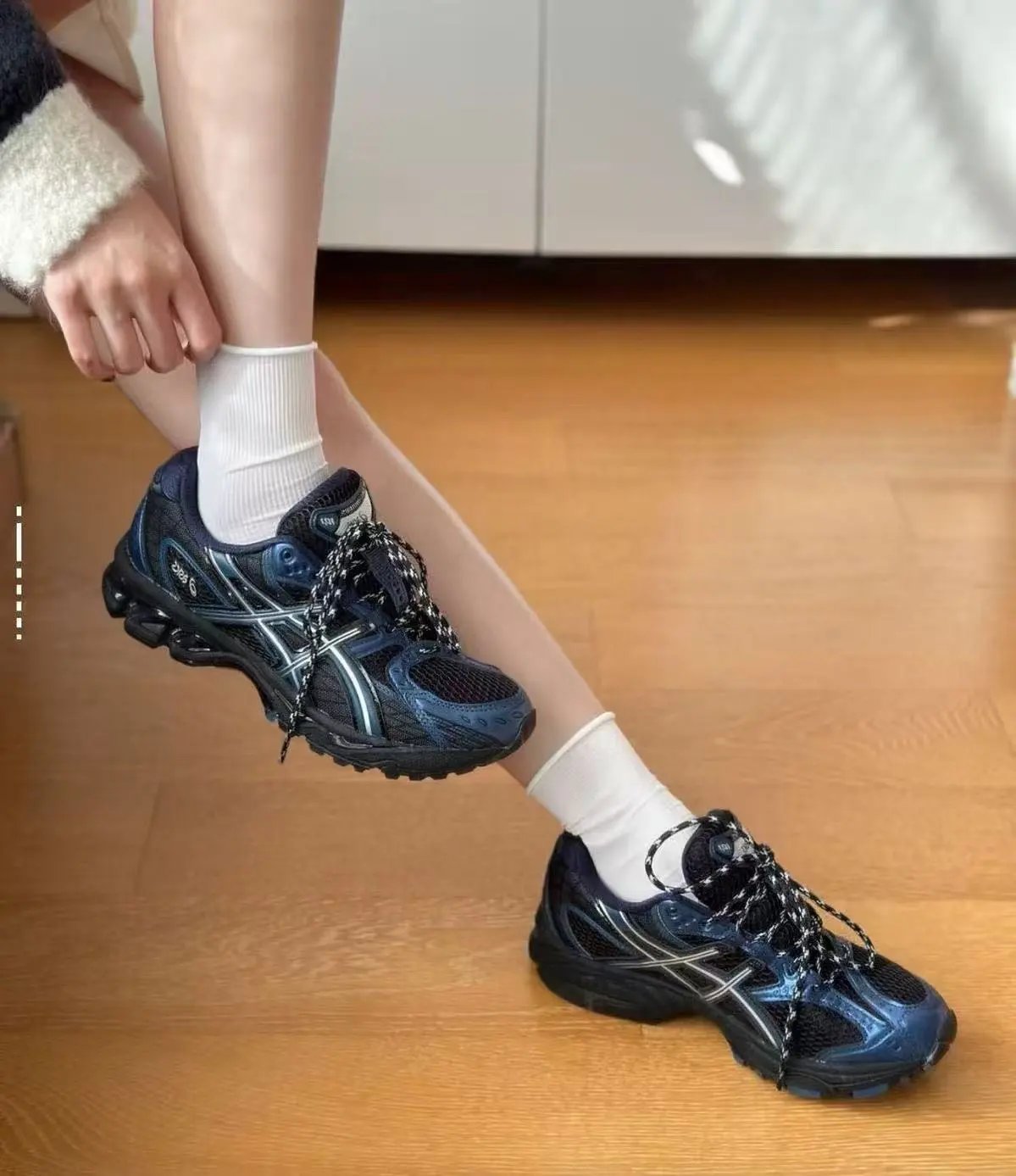 Asics Gel-Kayano 14 White Blue Black Running Shoes - 18