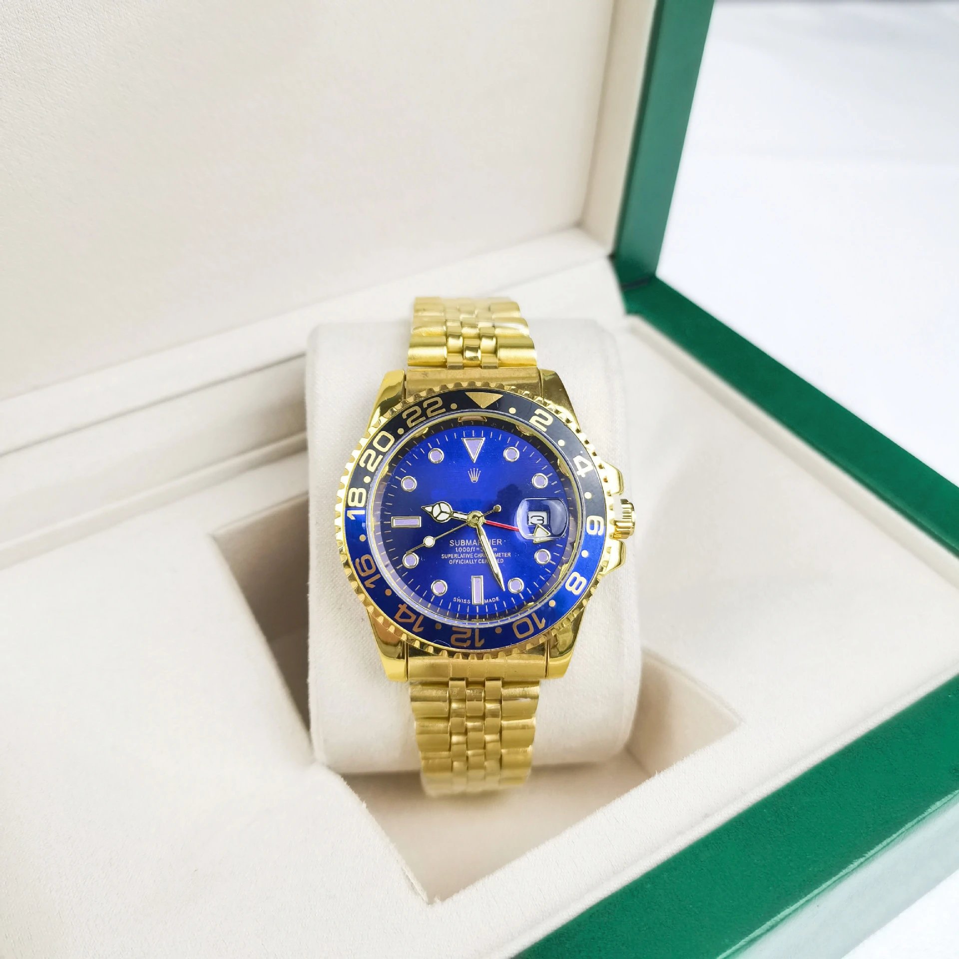 Rolex Submariner and GMT-Master — Four-pin cola ring, five-zhu gold color; black-and-blue ring, blue dial.