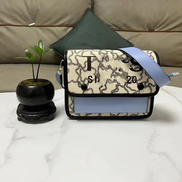 Unbranded Crossbody Bags Floral Print Flap Bag with Adjustable Strap product detail image 15