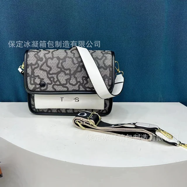 Unbranded Crossbody Bags Floral Print Flap Bag with Adjustable Strap product detail image 4