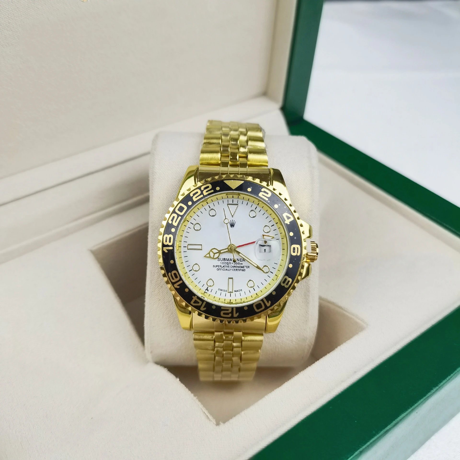 Rolex Submariner and GMT-Master — Four-pin cola ring, five-zhu gold color, black ring with a white face