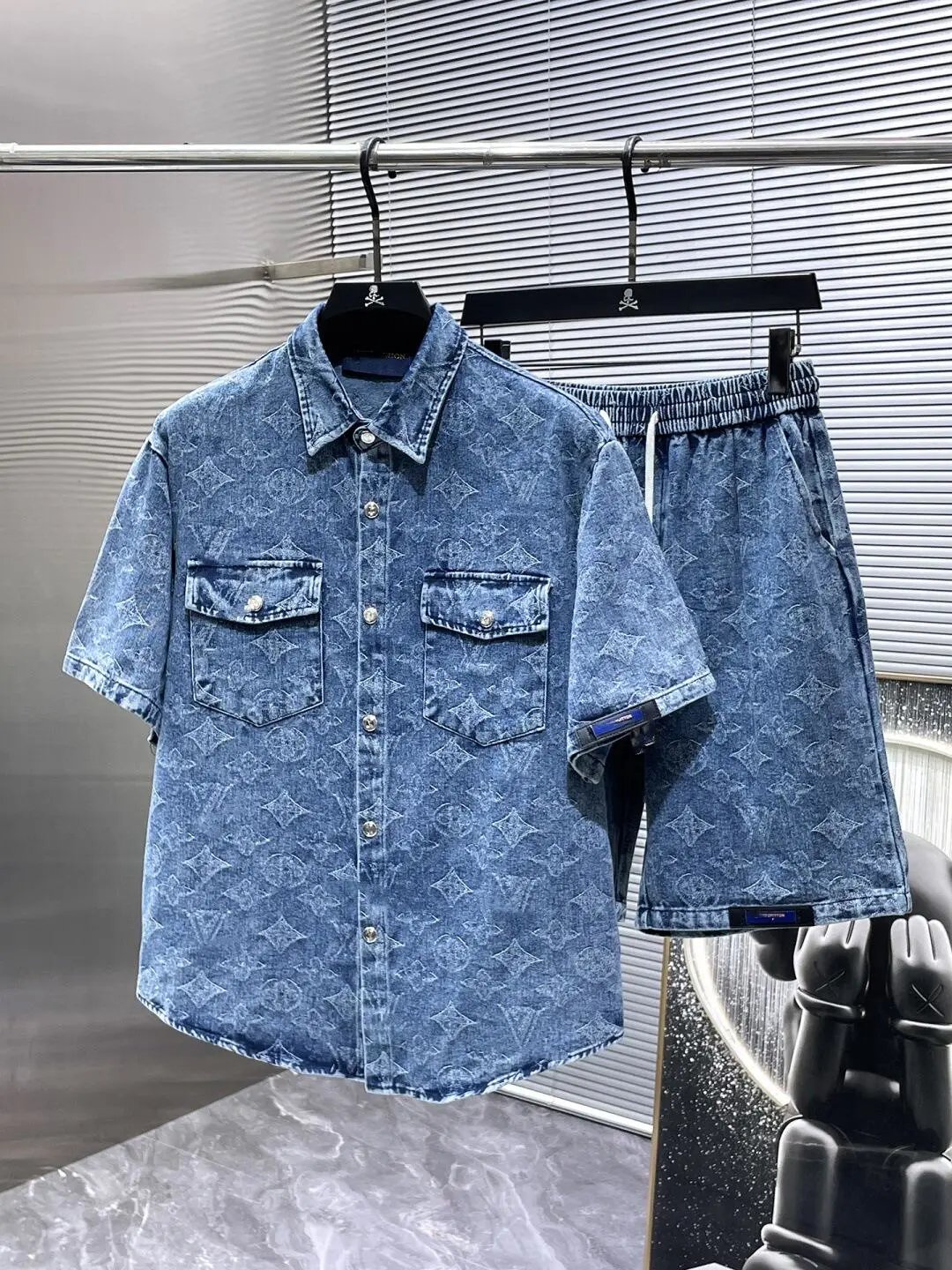 LV-Blue Print