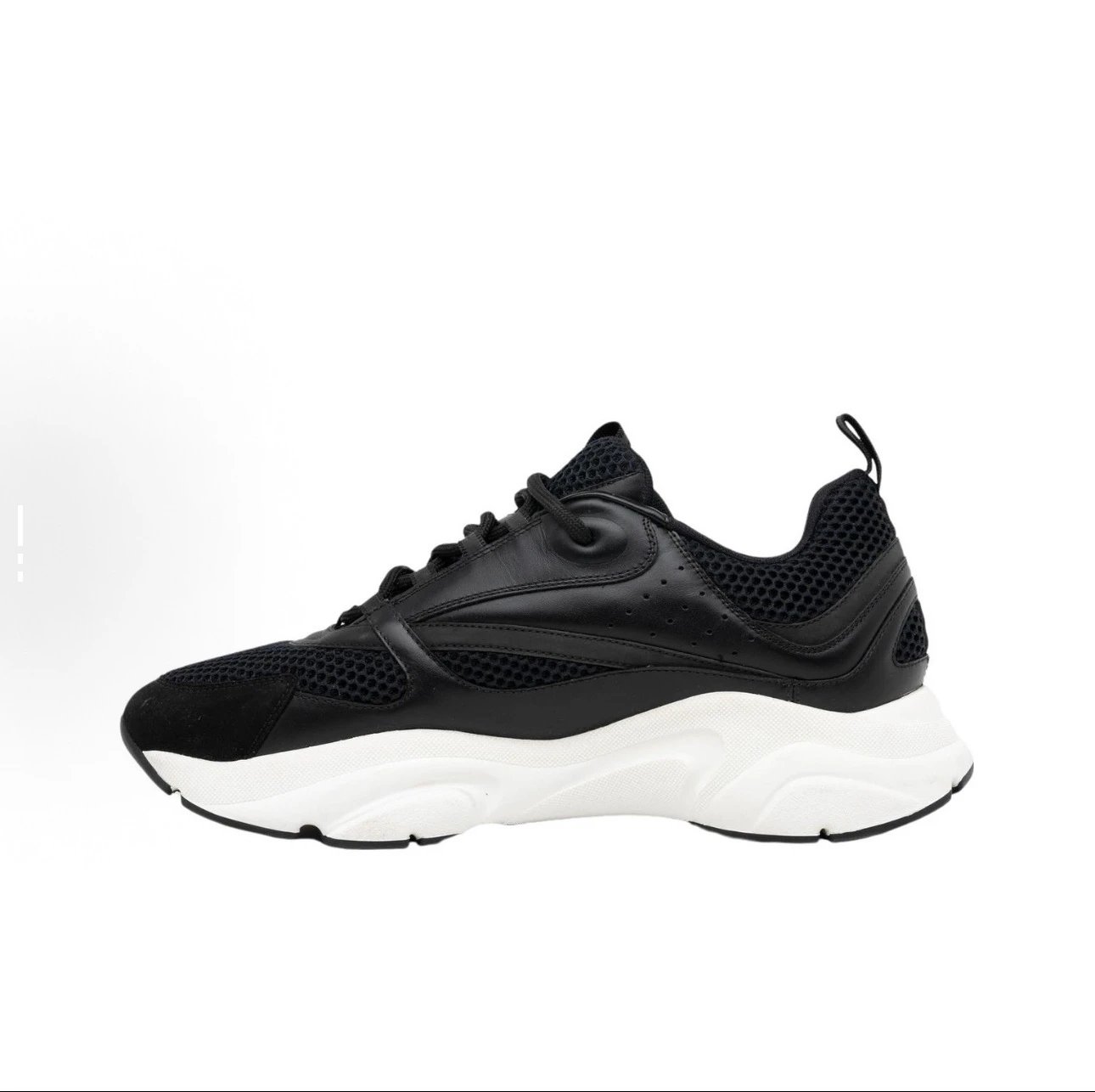 B22 Black White Sole
