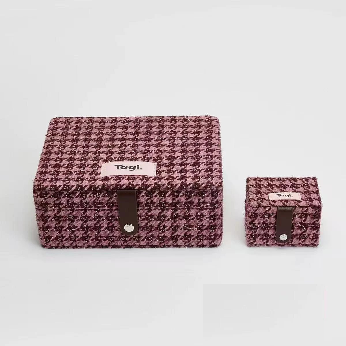 Tagi Uncategorized Tweed Jewelry Box Set — Woven Plum Set