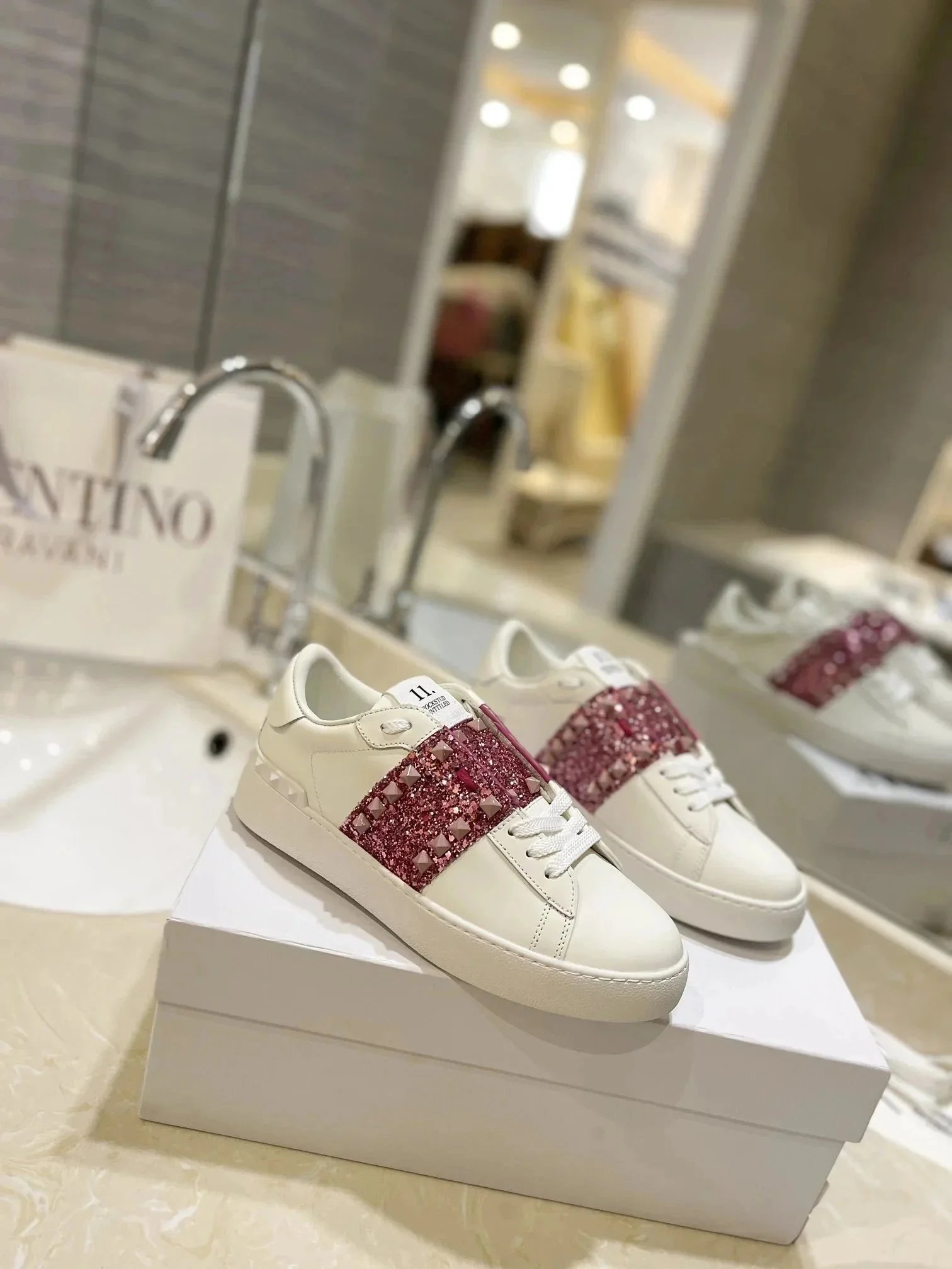 经典简约百搭休闲鞋 8