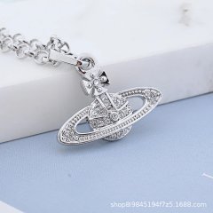 Queen Dowager Vivienne Westwood Classic Saturn Chain Necklace Bracelet Sweet Cool Star Clavicle Chain Punk Style