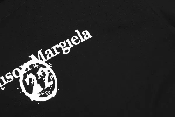Maison Margiela Tabi Number 6 Black T-Shirt - 38