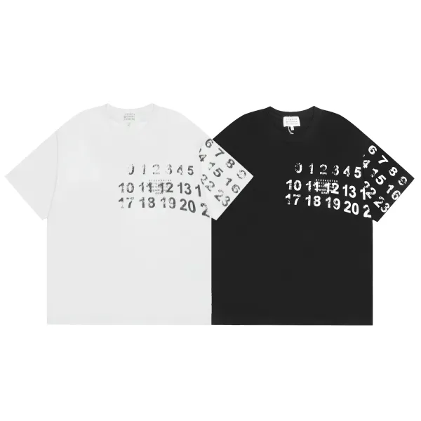 Maison Margiela Tabi Number 6 Black T-Shirt - 50