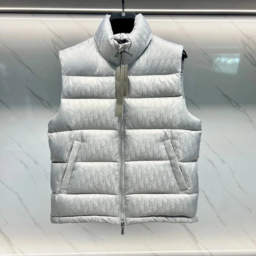 迪,O羽绒马甲whatsapp+86 15359091711