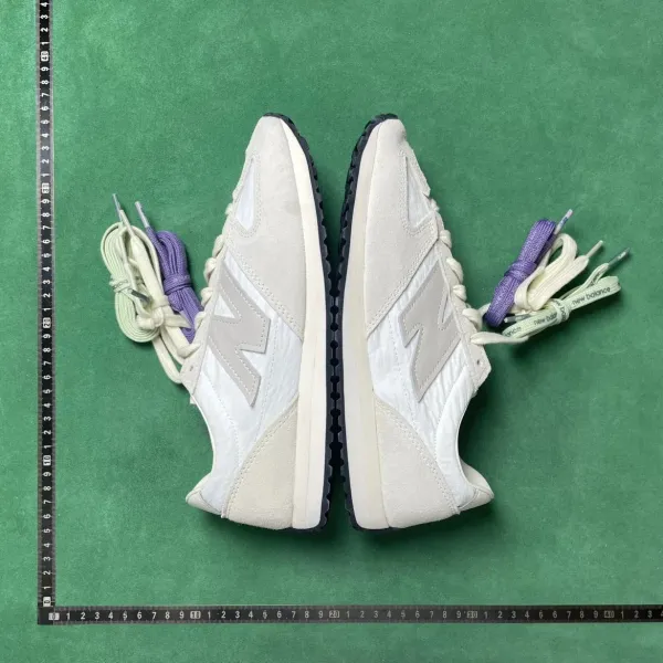 New Balance 237 Cream Navy Suede Sneakers - 8