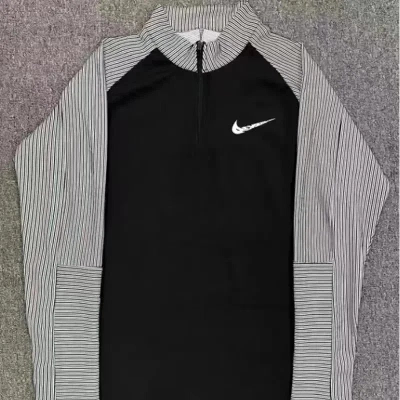 Threaded half zipper gray