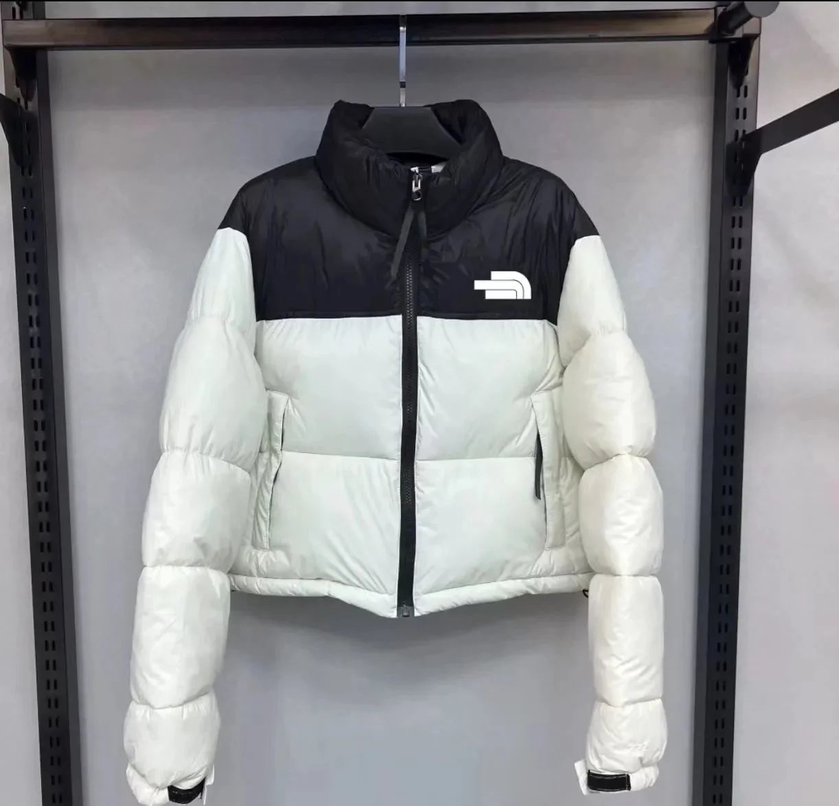 6 (White)
