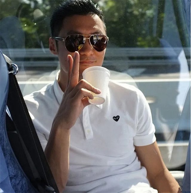 Comme Des Garcons PLAY Polos: seller detail photo 3