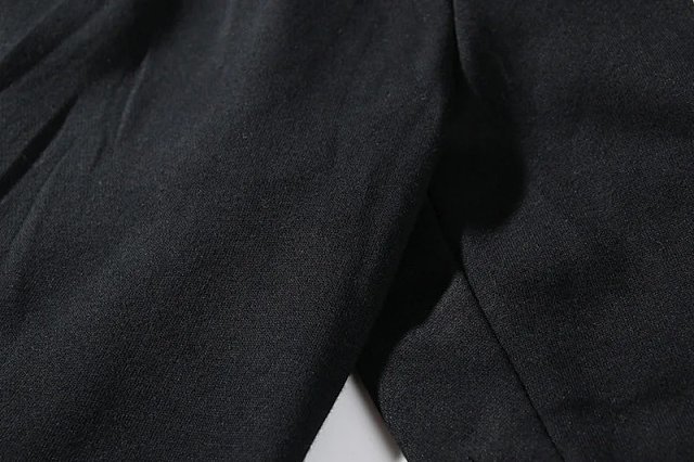 Off-White Shorts: seller detail photo 3
