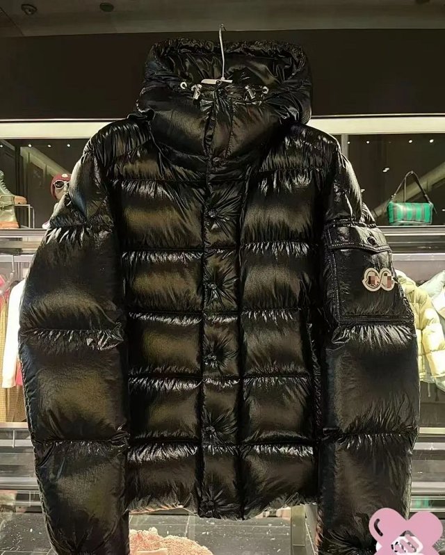 Moncler Puffer Jacket: seller detail photo 4