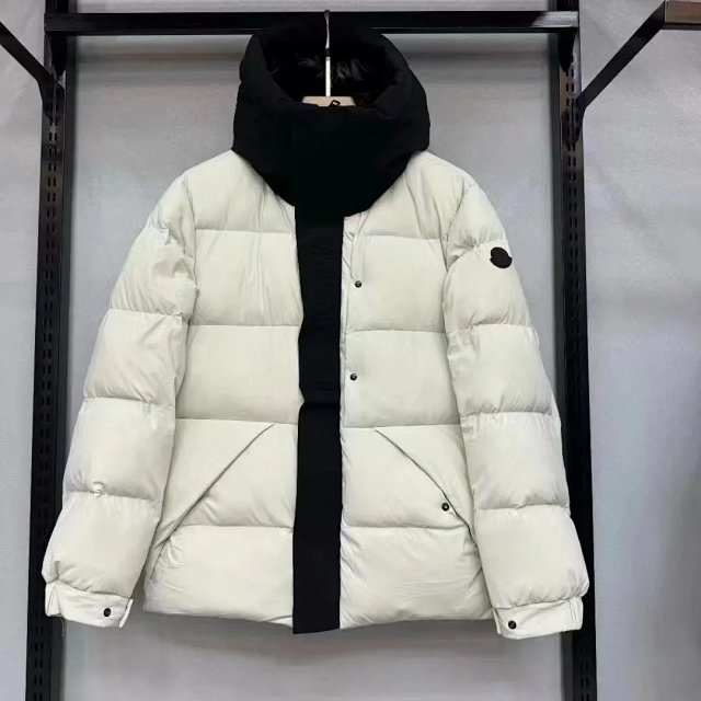Moncler Puffer Jacket: seller detail photo 6