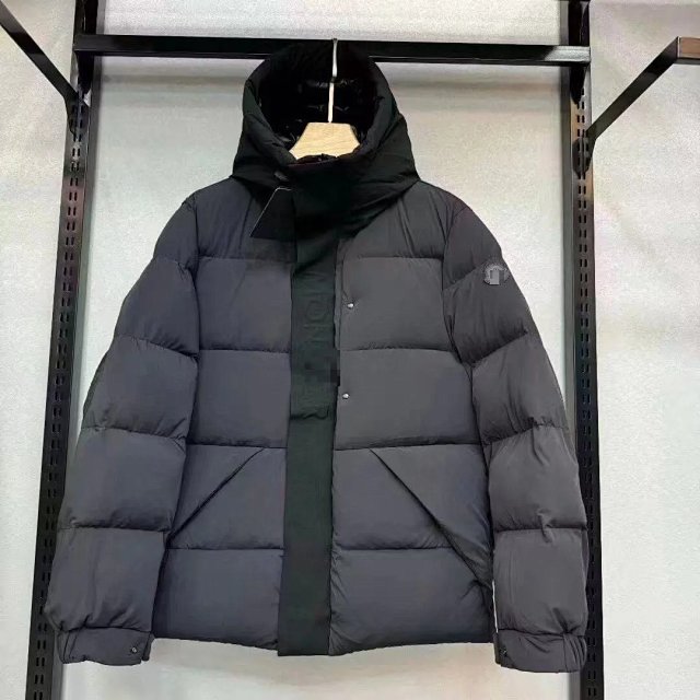 Moncler Puffer Jacket: seller detail photo 8