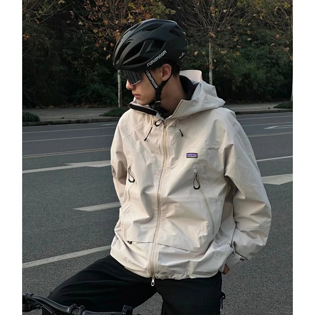 Patagonia Jacket: seller detail photo 2