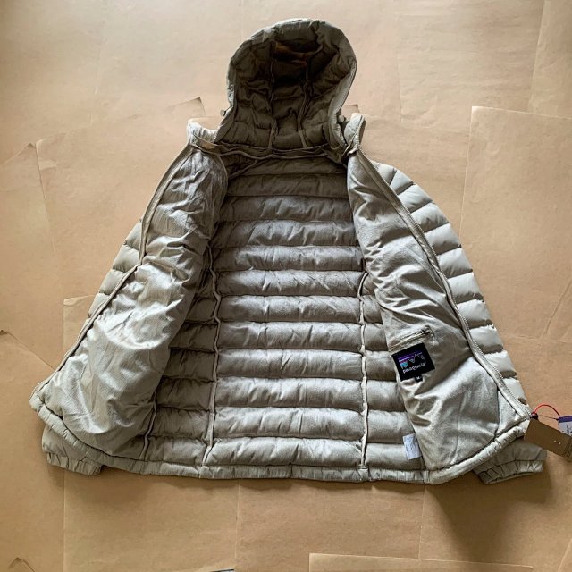Patagonia Puffer Jacket: seller detail photo 5