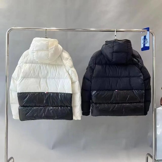 Moncler Puffer Jacket: seller detail photo 4