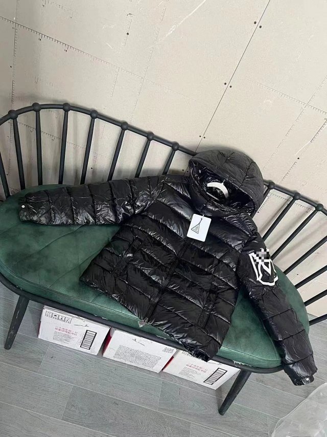 Moncler Puffer Jacket: seller detail photo 7