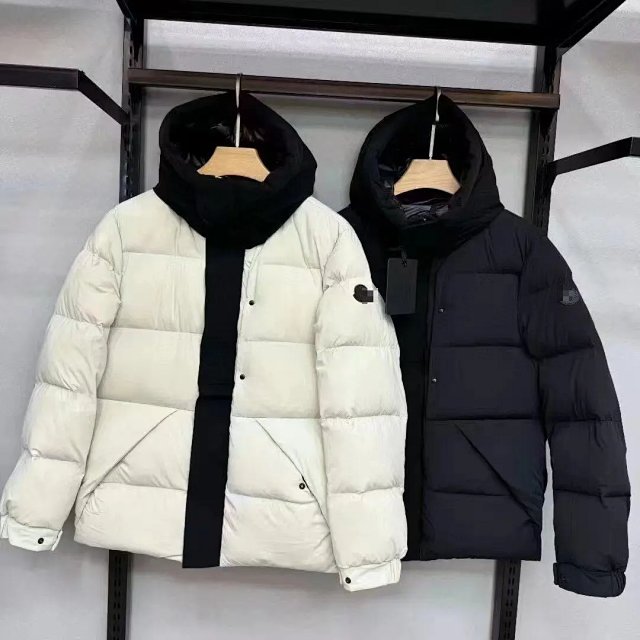 Moncler Puffer Jacket: seller detail photo 4