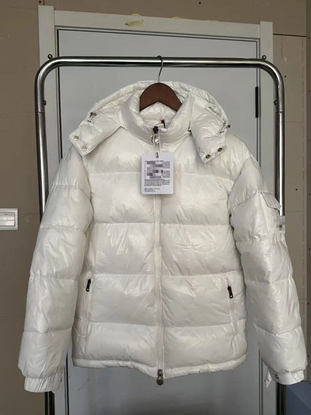 Moncler Puffer Jacket: seller detail photo 3