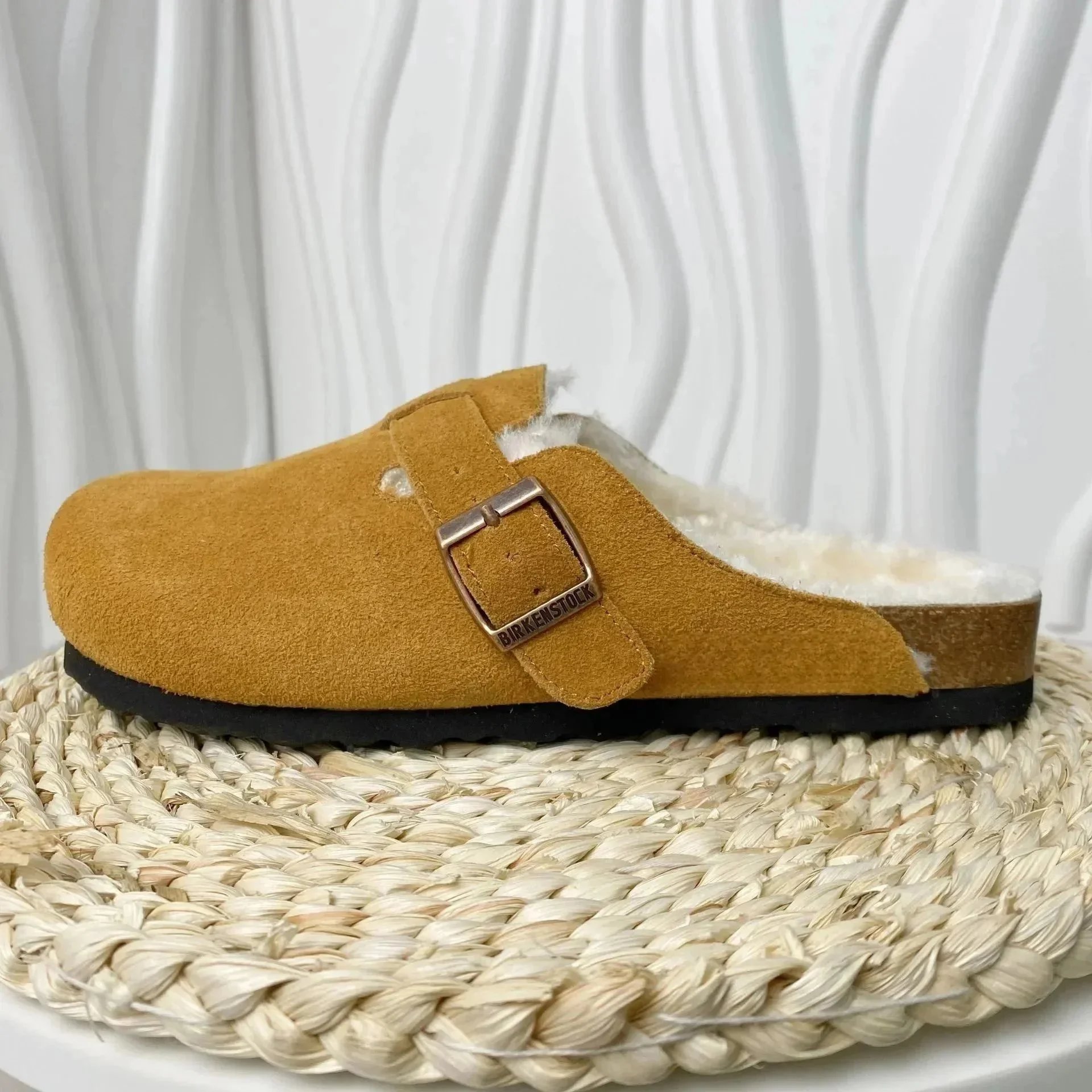 Birkenstock Slippers Boston suede buckle clogs — Maroon suede-lined slippers