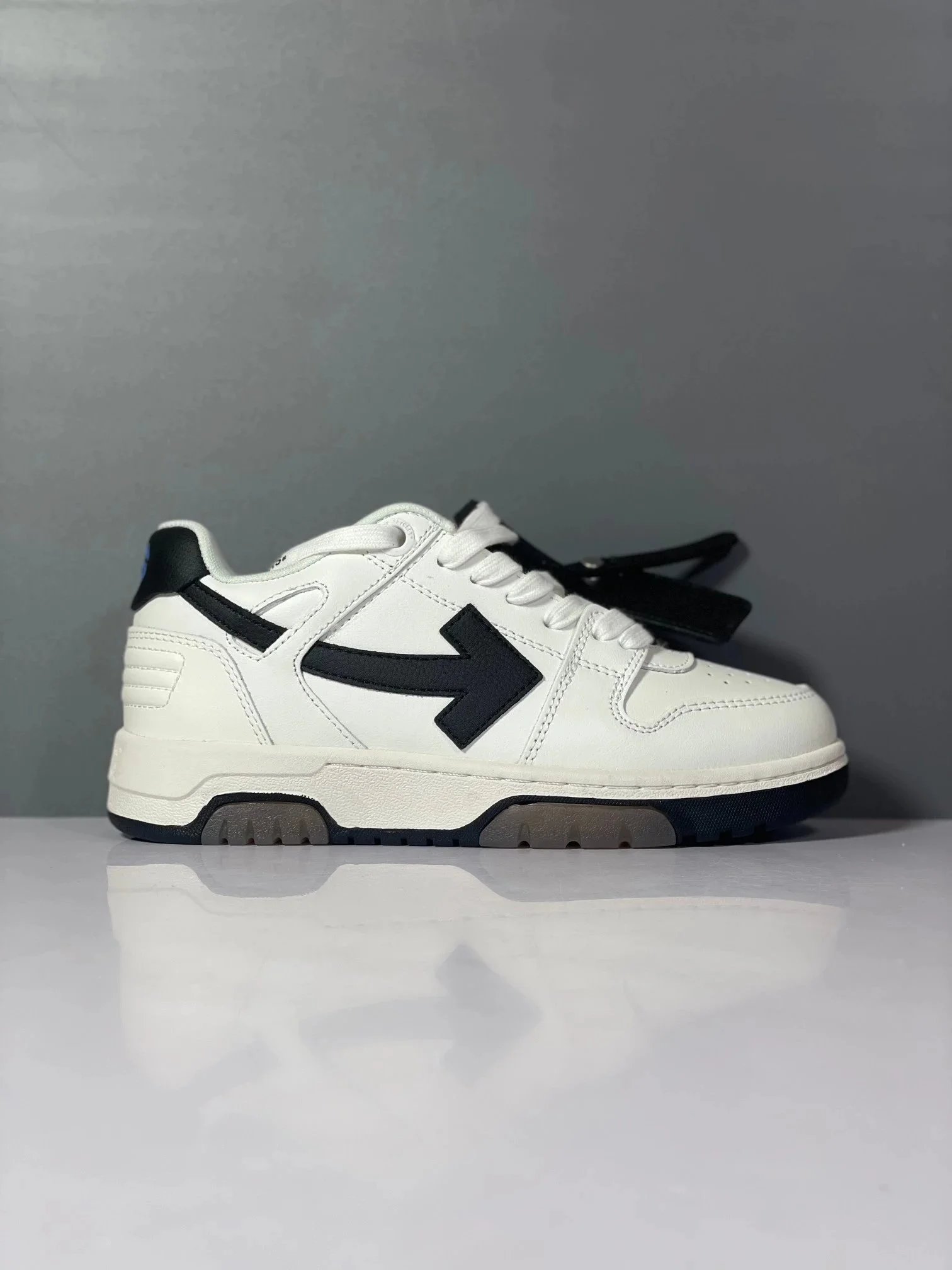 Off-White Arrow Sneakers - 20/43