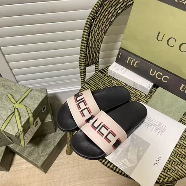 Gucci Sandals GG Monogram Floral Slide product detail image 4