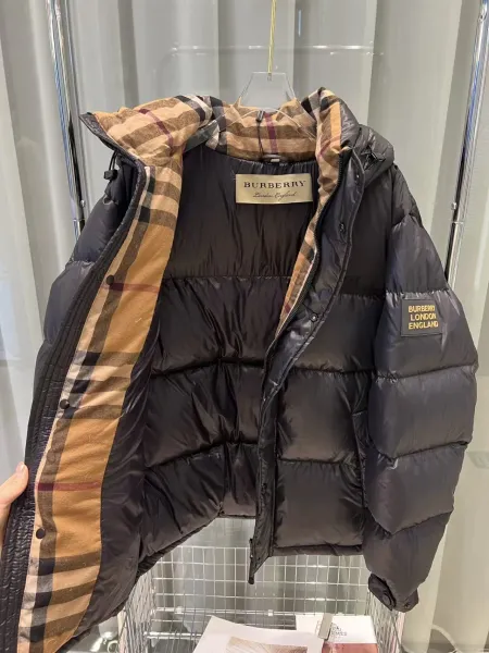 Burberry London England Down Jacket Black - 10