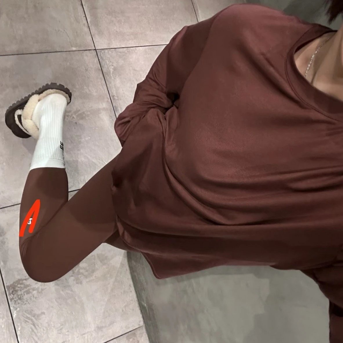 Brown Leggings With Red Logo Sporty Fit