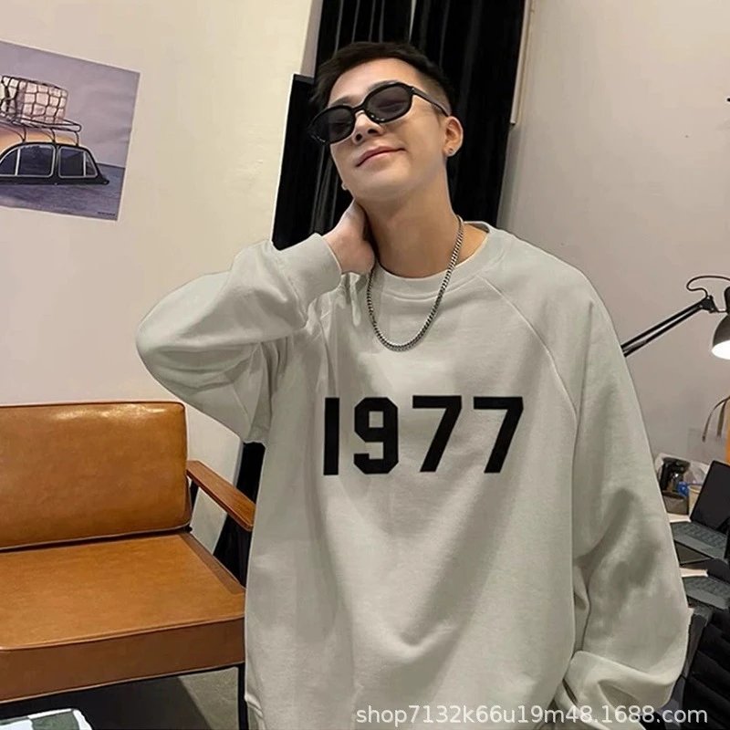 Unisex 1977 Grey Oversized Sweatshirt