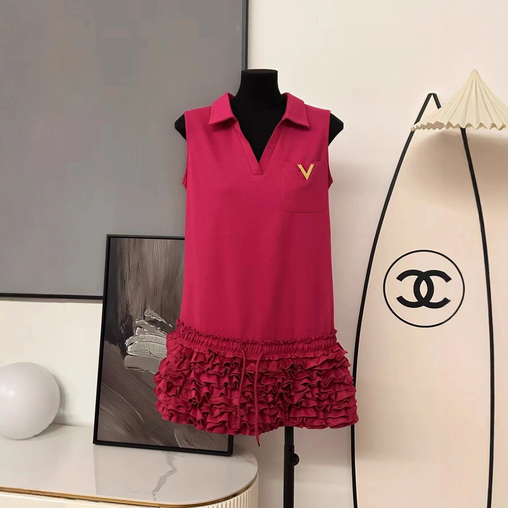 V Logo Sleeveless Pink Ruffle Dress