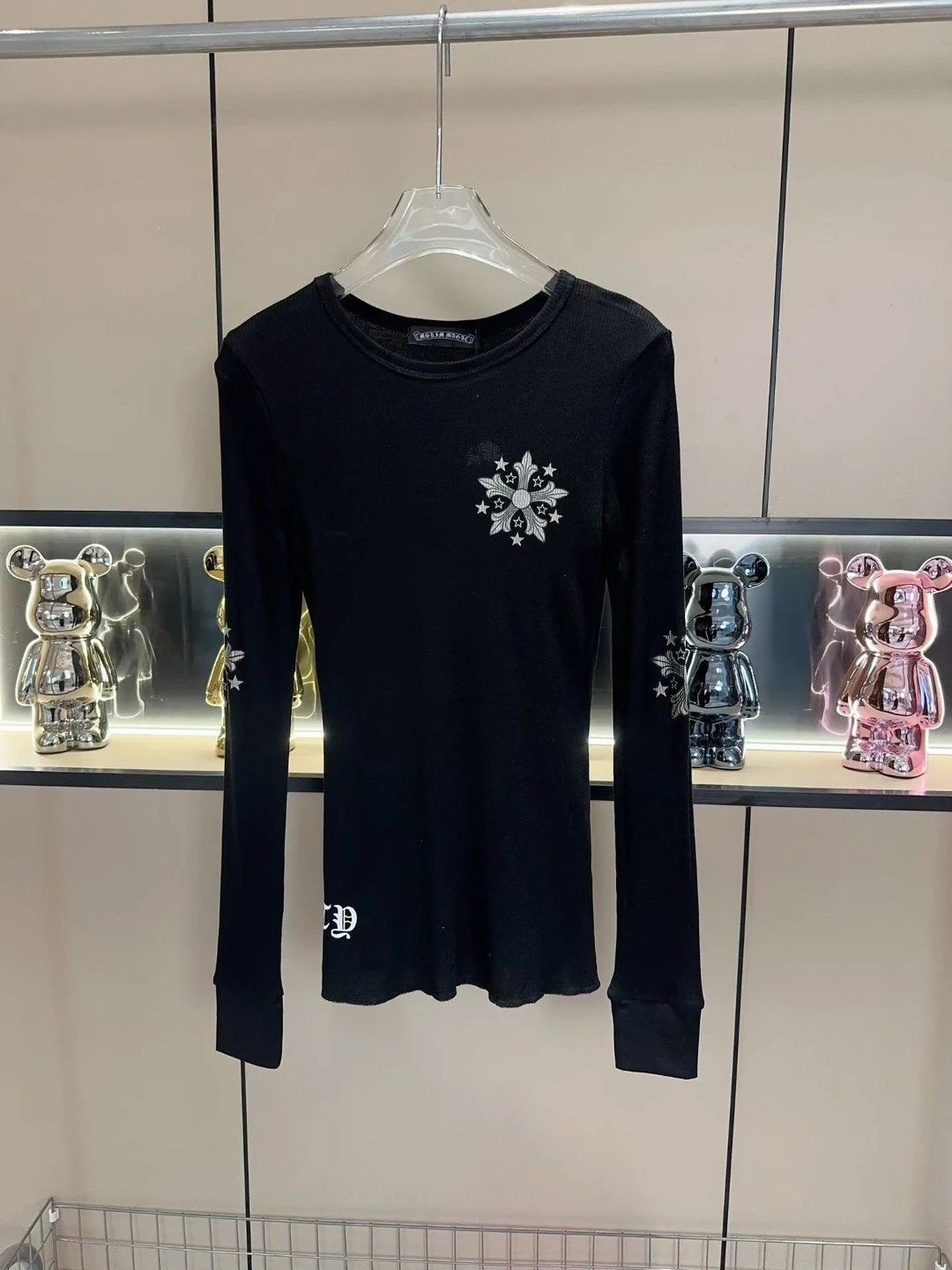 MOLIA&CO Black Long Sleeve Embroidered Top