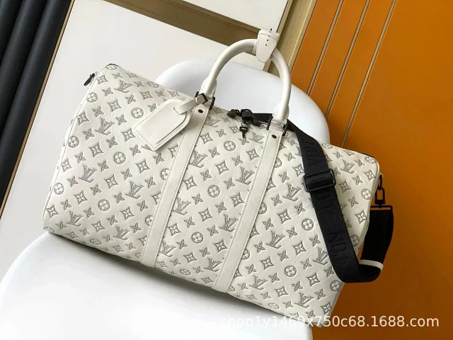 Louis Vuitton Travel Bags Monogram duffel bag product detail image 7