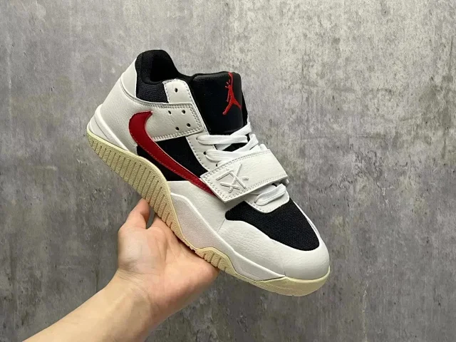 Nike Sneakers High-Top Strap product detail image 2