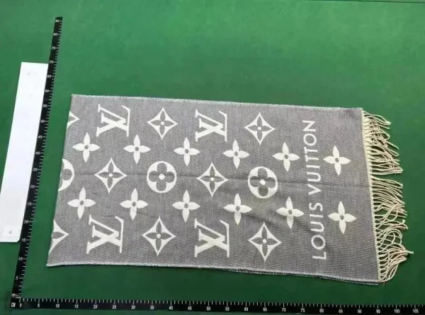Louis Vuitton Monogram Shawl Burgundy Scarf - 3
