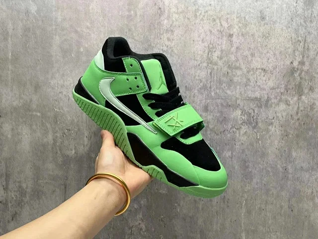 Nike Sneakers High-Top Strap product detail image 1
