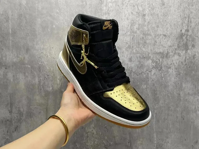 Nike Sneakers High-Top Strap product detail image 10
