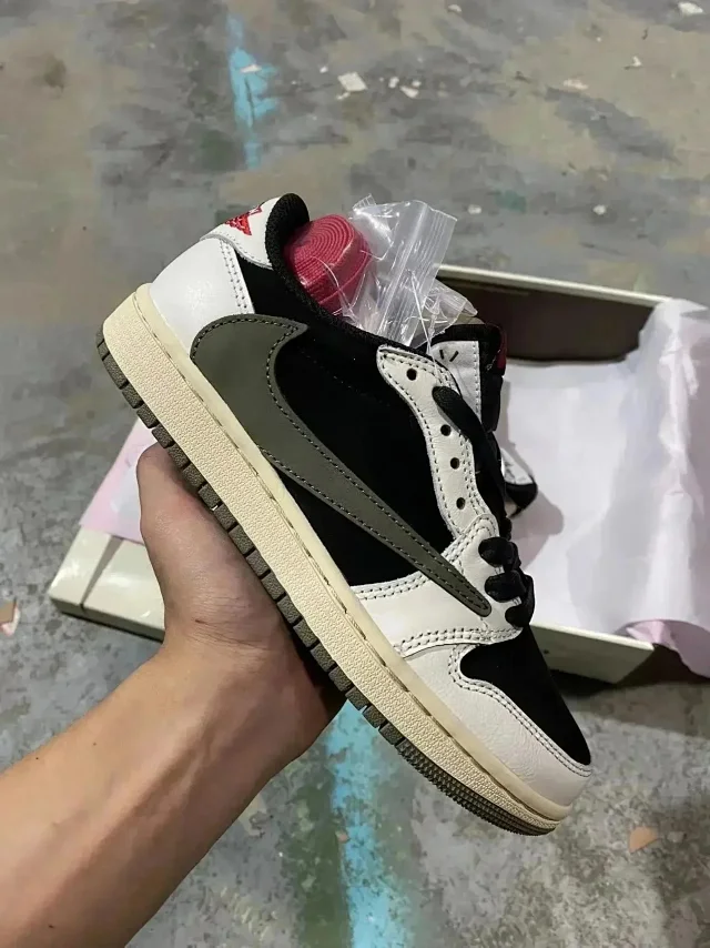 Nike Sneakers High-Top Strap product detail image 6
