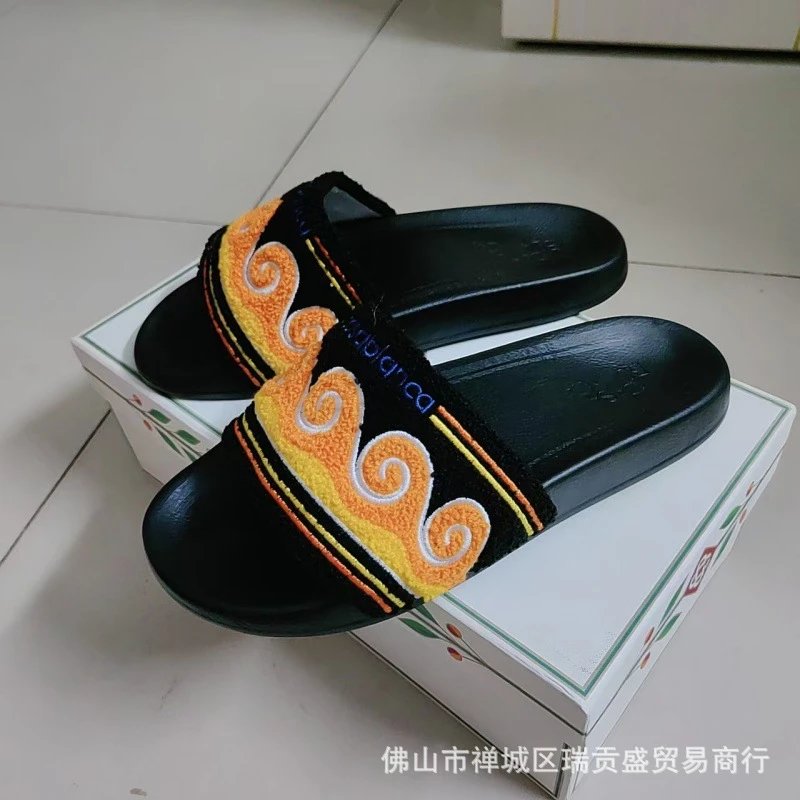 C&A Slippers Embroidered slide — Wave 2